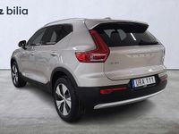 Begagnad Volvo XC40 Core 210 HK (154 kW) 2022 Ljusgrå SUV