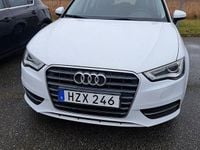 Begagnad Audi A3 Attraction 125 HK (91 kW) 2015 Vit Sedan