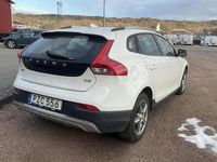 Begagnad Volvo V40 CC 120 HK (88 kW) 2016 Vit Kombi