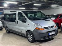 Begagnad Renault Trafic 120 HK (88 kW) 2005 Grå Minibuss