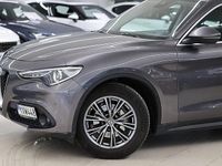Begagnad Alfa Romeo Stelvio 150 HK (110 kW) 2017 Grå SUV