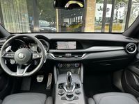 begagnad Alfa Romeo Stelvio Veloce 2.0 280HK AT8 AWD