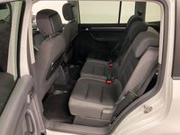 Begagnad VW Touran 140 HK (102 kW) 2014 Vit Minibuss