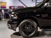 begagnad Dodge Ram Classic Black 5,7L Hemi Låg skatt Crew Cab 4x