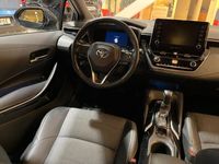 begagnad Toyota Corolla Touring Sports Hybrid e-CVT Euro 6 V-hjul