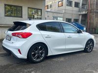 Begagnad Ford Focus ST-Line 125 HK (91 kW) 2021 Vit Halvkombi