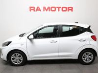 Begagnad Hyundai i10 Essential 67 HK (49 kW) 2023 Vit Halvkombi
