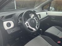 begagnad Toyota Yaris 5-dörrar 1.33 Dual VVT-i Multidrive S Euro 5
