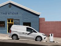 Begagnad Renault Kangoo 89 kW (122 HK) 2023 Minibuss