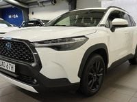 Begagnad Toyota Corolla Cross Style 197 HK (144 kW) 2022 Vit SUV