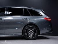 Begagnad Mercedes C300e AMG Line Premium 313 HK (230 kW) 2022 Grå (grå metallic ) Kombi