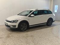 Begagnad VW Golf Alltrack 180 HK (132 kW) 2016 Vit Kombi