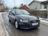 Begagnad Audi A3 Attraction 110 HK (80 kW) 2016 Svartmetalic
