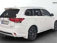 Begagnad Mitsubishi Outlander P-HEV 203 HK (149 kW) 2015 Kombi