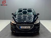 Begagnad Peugeot 208 83 HK (61 kW) 2014 Svart Halvkombi