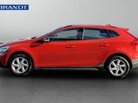 Begagnad Volvo V40 CC 154 HK (113 kW) 2019 Röd Kombi