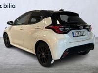Begagnad Toyota Yaris Hybrid Style 117 HK (86 kW) 2022 Vit Halvkombi