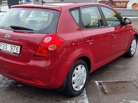 Begagnad Kia Ceed 109 HK (80 kW) 2007 Halvkombi
