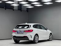 Begagnad BMW 118 M Sport 136 HK (100 kW) 2021 Vit Halvkombi