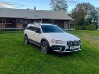 Begagnad Volvo XC70 Kinetic 185 HK (136 kW) 2008 Vit Kombi