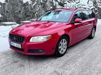 Begagnad Volvo V70 R-Design 231 HK (169 kW) 2011 Röd Kombi