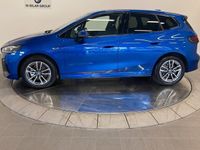 begagnad BMW 220 Active Tourer 225 e xDrive M Sport Navi HK Hud 2023, Minibuss