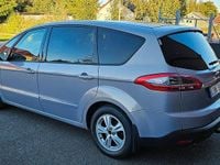 Begagnad Ford S-MAX Trend 146 HK (107 kW) 2010 Grå (gråmetallic) Minibuss