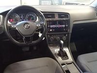 Begagnad VW Golf VII 116 HK (85 kW) 2018 Vit Kombi