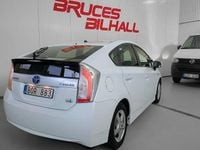 Begagnad Toyota Prius Plug-in Hybrid 136 HK (100 kW) 2012 Vit Halvkombi