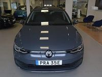 Begagnad VW Golf VIII Life 131 HK (96 kW) 2024 Grå Kombi