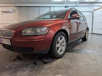 Begagnad Volvo V50 Kinetic 109 HK (80 kW) 2007 Röd Kombi