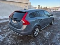 Begagnad Volvo V60 CC 220 HK (161 kW) 2016 Kombi