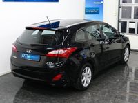 begagnad Hyundai i30 Kombi 1.6CRDi NYSERV KAMKEDJA VÄLSKÖTT 2013, Kombi
