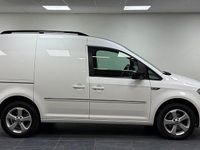Begagnad VW Caddy Edition 110 HK (80 kW) 2018 Vit Minibuss