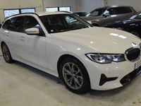 begagnad BMW 320 d Touring Sport line Aut Drag Nav Vinterdäck 2022, Kombi