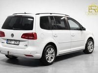 Begagnad VW Touran 105 HK (77 kW) 2014 Vit Minibuss