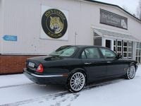 Begagnad Jaguar XJR 396 HK (291 kW) 2003 Mörkgrön Sedan