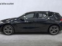 Begagnad BMW 118 Sport Line 140 HK (102 kW) 2020 Svart Halvkombi
