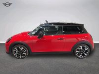 Begagnad Mini Cooper 158 HK (116 kW) 2024 Röd Halvkombi