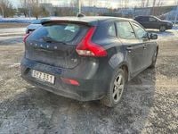 Begagnad Volvo V40 Kinetic 124 HK (91 kW) 2015 Svart Halvkombi