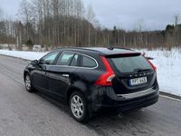 begagnad Volvo V60 D3 Momentum Euro 5