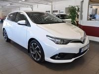 Begagnad Toyota Auris Active 116 HK (85 kW) 2015 Vit Halvkombi