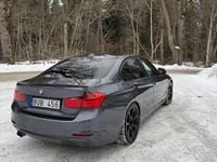Begagnad BMW 328 245 HK (180 kW) 2012 Grå metallic Sedan