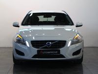 begagnad Volvo V60 T4F 180HK AUTOMAT MOMENTUM CITY SAFETY 2