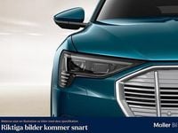 Begagnad Audi e-tron Advanced 300 kW (408 HK) 2021 Blå SUV