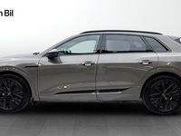 Begagnad Audi Q8 e-tron S-Line 300 kW (408 HK) 2024 Grå SUV