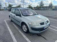 Begagnad Renault Mégane II 113 HK (83 kW) 2003 Silver Halvkombi