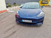 Begagnad Tesla Model 3 Long Range AWD 323 kW (440 HK) 2022 Blå metallic Sedan