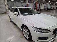 Begagnad Volvo V90 Momentum 190 HK (139 kW) 2018 Vit Kombi
