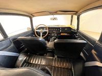 Begagnad Jaguar E-Type 1966 Golden sand metallic Sportkupé